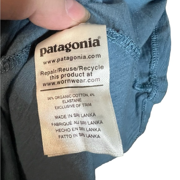 A Patagonia blue dress in size medium / large - Picture 3 of 6